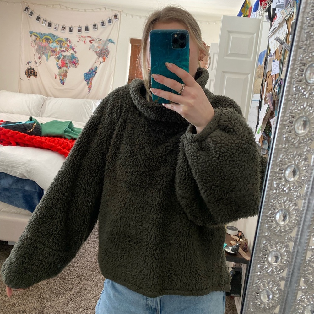 Lululemon Mock Neck Sherpa